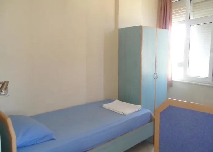 Delfin غازي باشا